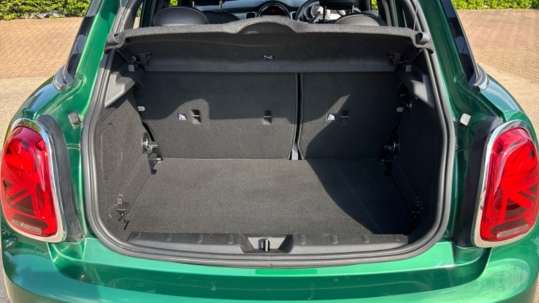 MINI Hatchback 1.5 Cooper Exclusive 5dr Auto Petrol Hatchback